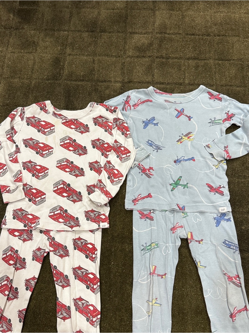 GAP - set of 2 - Kids Pajama Sets with Fire Truck/Light Blue Airplane Plane - 4T